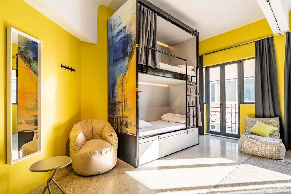 Athens Hub Hostel Capsule Pods